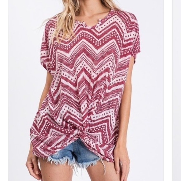 🍷WINE CHEVRON PATTERN TOP - Picture 2 of 5